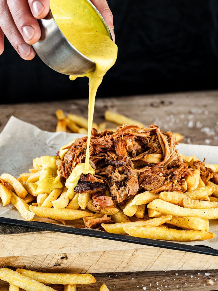 Pulled Pork Cheese Pommes vom HooD Food Truck in Klagenfurt